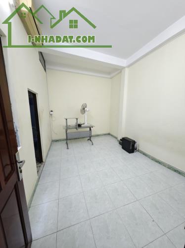 MTKD SÁT CHỢ PHÚ LÂM - DIỆN TÍCH KHỦNG 143M2( NỞ HẬU) - 4PN - 4WC. - 1