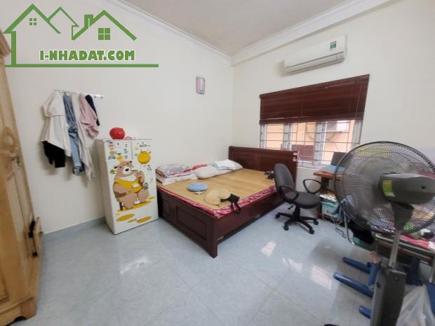 Bán nhà Kim Giang, Hoàng Mai. Gần KĐT Kim Văn Kim Lũ. 46m2 x 5 Tầng. GẦN Ô TÔ. 8 Tỷ 9 - 2