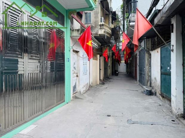 Bán nhà Kim Giang, Hoàng Mai. Gần KĐT Kim Văn Kim Lũ. 46m2 x 5 Tầng. GẦN Ô TÔ. 8 Tỷ 9 - 5