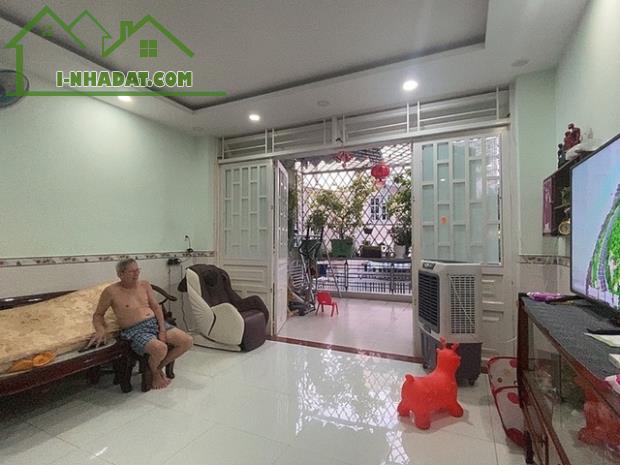 Hẻm xe hơi 6m, 75m², ngang 5m, 4 tầng, 5 PN đường Lê Đức Thọ - 8.6 tỷ - 2