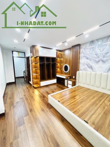 Bán nhà lô góc Ngọc Thụy Long Biên – 38m² – 3 tầng – Gần ô tô – Giá 6.3 tỷ - 2