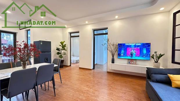 Bán nhà Trần Quốc Hoàn hơn 3 tỷ sổ đỏ 3PN full nội thất về ở luôn