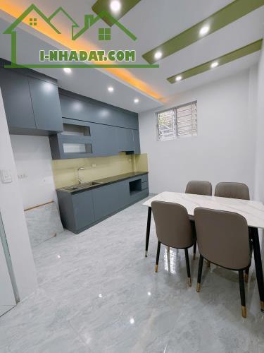 Bán nhà đẹp 5 tầng chỉ nhỉnh 7 tỷ phố Phú Diễn, Gần oto, Sát phố, 2 thoáng, Full nội thất - 2