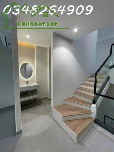 Cho thuê nhà mặt tiền 120 Lê Thị Riêng, P. Bến Thành, Q1, DT 66,7m2, 70 triệu/tháng - 2