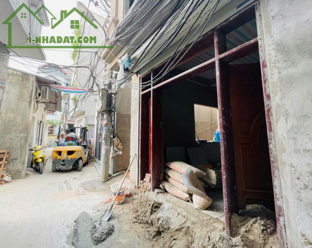 VIP NHẤT HÀ ĐÔNG - 5 TẦNG MỚI KÍNH KOONG THANG MÁY VÙ VÙ - VÀI BƯỚC CHÂN RA MẶT PHỐ Ô TÔ - 2