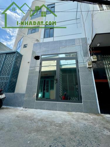 SIÊU PHẨM 3 TẦNG -HẼM BA GÁC THÔNG LUỸ BÁN BÍCH-TÔ HIỆU- HOÀ BÌNH-NHÀ MỚI Ở NGAY -SỔ VUÔNG