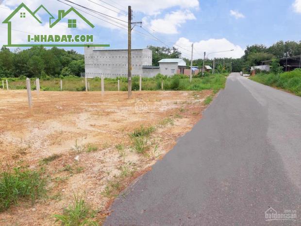 BÁN LỖ 2.100M2, GIÁ 160 TRIỆU. SÁT CHỢ GẦN QUỐC LỘ 13 RA KHU CÔNG NGHIỆP, KINH DOANH TỐT