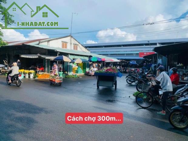 KD THUA LỖ BÁN GẤP 257M2 ĐẤT THỔ CƯ, SỔ RIÊNG SÁT CHỢ, TRƯỜNG HỌC ĐÔNG DÂN. GIÁ 275TR - 2