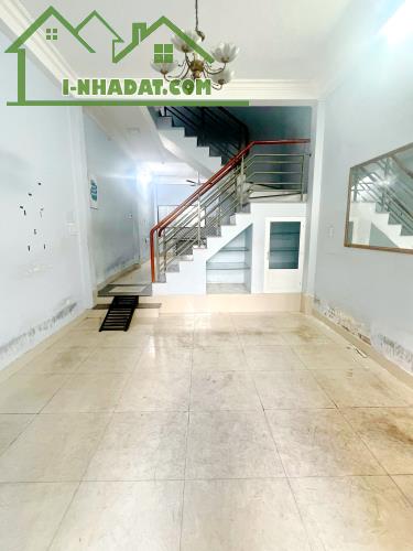 Bán nhà 3 lầu hẻm xe hơi đường Dương Bá Trạc P.1 Quận 8 - 1