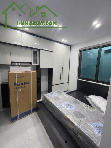 Bán tòa Chung cư mini phố Trịnh Công Sơn, Tây hồ, 70m2 - 7t - mt 6m - 3 bước ra mặt phố - - 1