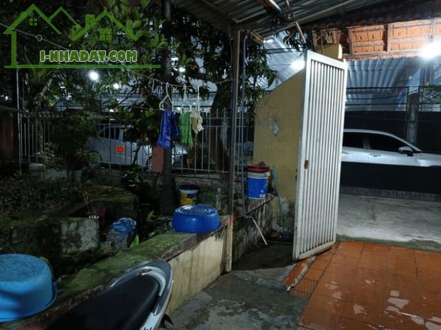 Bán gấp nhà C4 200m2, mặt tiền 10m Xuân Đỉnh ô tô tránh, gần Đại Sứ Quán Hàn Quốc giá 3,tỷ - 3