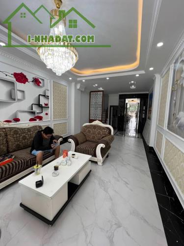 Bán nhà Long Biên Phúc Lợi 51m 6t mt 4m 13.6 tỷ thang máy ô tô tránh đỗ trước nhà - 2