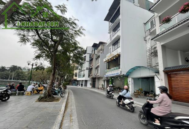 Bán nhà mặt phố Nguyễn Đình Thi 222m2*4T, MT12M giá 145 tỷ sổ đẹp nở hậu cực hiếm