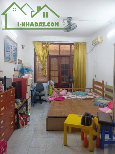 Bán Nhà! Đống Đa,10m ra Oto,Ngõ Xe 3 gác,DT:33m2 x 4Tầng,MT:3.6m,Giá: 8 Tỷ - 1