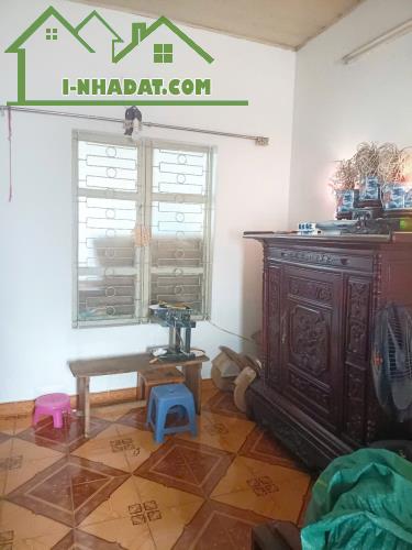 Bán Nhà! Đống Đa,10m ra Oto,Ngõ Xe 3 gác,DT:33m2 x 4Tầng,MT:3.6m,Giá: 8 Tỷ - 3