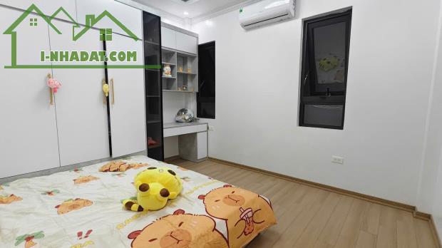PHỐ VIP THÁI HÀ -THANG MÁY - GARA Ô TÔ DT 40m2 5 tầng MT 4m Giá 16.968 tỷ - 1