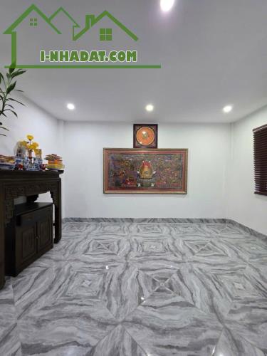 BÁN NHÀ PHỐ ĐỘI CẤN - TT BA ĐÌNH - NHÀ ĐẸP Ở NGAY - NGÕ RỘNG THOÁNG MÁT - SỔ ĐỎ VUÔNG ĐẸP - 3
