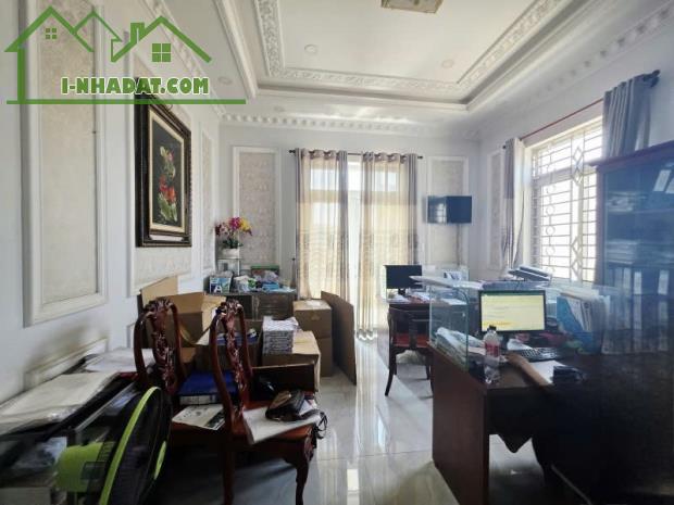 Bán nhà 152m² 3 tầng, 5PN, 4WC, Hiệp Bình Chánh, Thủ Đức - 15.1 tỷ