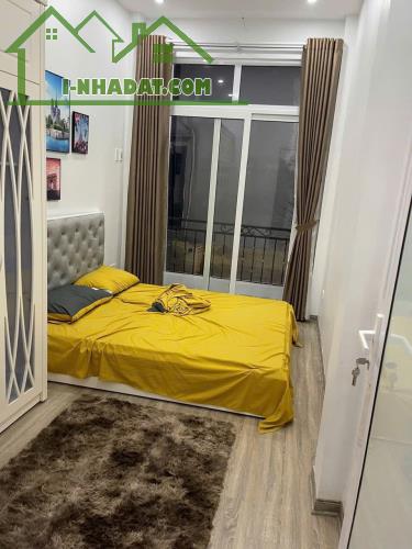 Cho thuê nhà nguyên căn phố Khương Trung, Thanh Xuân 3 tầng x 41m2, 3 ngủ, 14 Triệu/th - 4