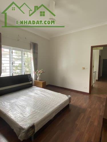100M RA ĐƯỜNG Ô TÔ - NHÀ RỘNG THOÁNG SÁNG - ĐẦY ĐỦ CÔNG NĂNG - 62m 7 tỷ - 3