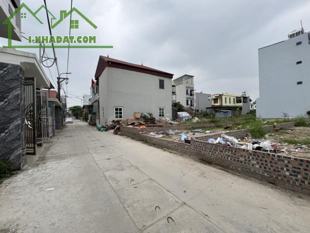 Chủ cần bán miếng đất nhỏ Full thổ cư dt 35m, Mt 4m , 2,2 tỷ.  Lô đất nhỏ vuông như cục gạ - 1