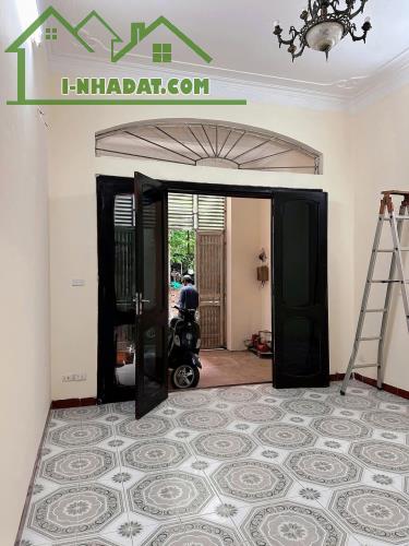Cho thuê nhà nguyên căn ở ngõ 58 Nguyễn Khánh Toàn, Cầu Giấy 70m x 4T giá 15 triệu