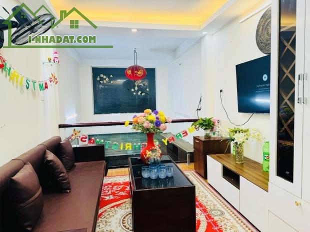 + mậu lương kiến Hưng-35m 6 tầng - ngõ thông- giá hơn 5 tỷ! +Nhà dân xây kiên cố khung cột