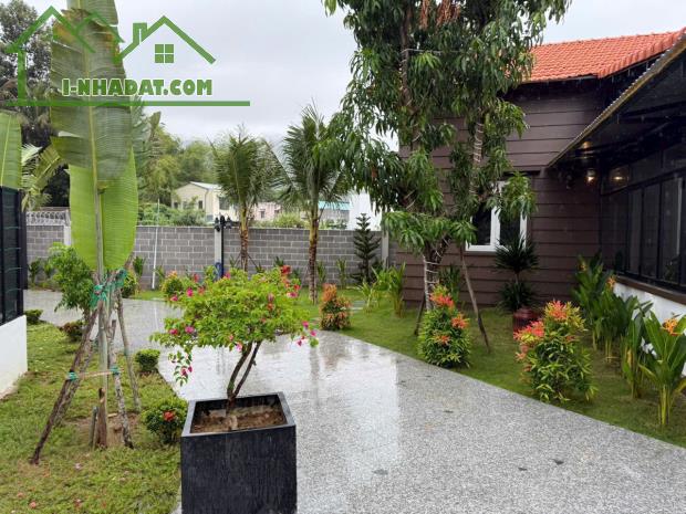 Hạ 500 triệu còn 6 tỷ bán "NHÀ VƯỜN" ĐẸP LONG LANH cách TTTP Nha Trang 3km - 4