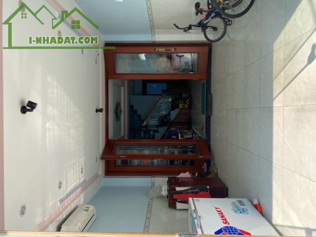 Mặt tiền đường số 2 P.11 GV - 3 tầng 60m2 - Full nội thất gỗ - Chỉ 11 tỷ - 2