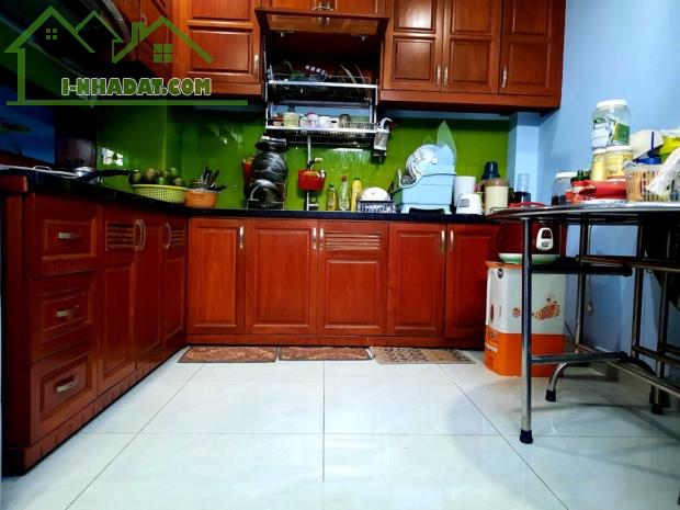 Mặt tiền đường số 2 P.11 GV - 3 tầng 60m2 - Full nội thất gỗ - Chỉ 11 tỷ - 5