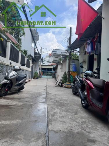BÁN NHÀ TÂN HÒA ĐÔNG - ĐƯỜNG NHỰA 5M THÔNG - NGANG 5.2 - NHỈNH
5 TỶ 2
