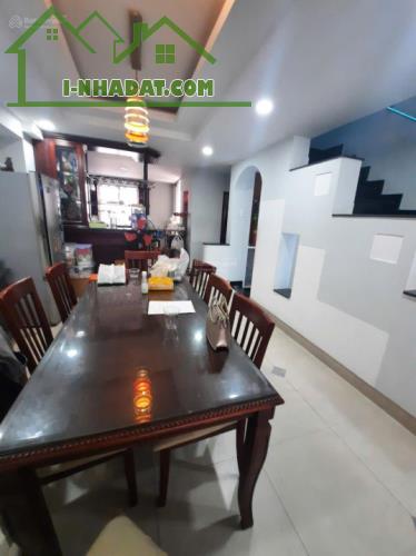 Nhà bán khu dân cư Trung Sơn giáp Him Lam Q.7, 100m²  ngang 5m, 4 tầng, 5pn, giá 17 tỷ nhẹ - 3