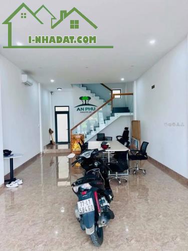 BÁN CĂN NHÀ 3,5 TẦNG MT VÕ NGUYÊN GIÁP THUỘC KĐT AN PHÚ THỊNH – LH: 0939.81.3696