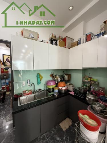 Cần bán gấp nhà mới, lô góc Nguyễn Sỹ Sách-Tân Bình, 50m, gần sân bay, chỉ 5.x tỷ, bao rẻ - 2