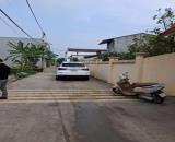 Bán nhà thị trấn quang minh 3,9 tỷ   Đt 62m , Mt 4m , hiện đang có nhà cấp 4, xung quanh d