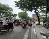 Cần bán nhà đẹp Đường Láng, Đống Đa, 43m2, 2 THOÁNG- Ô TÔ VÀO, 12.8 tỷ