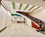 Cho thuê nhà khu Văn Cao, DT: 40m2, 3 phòng ngủ.