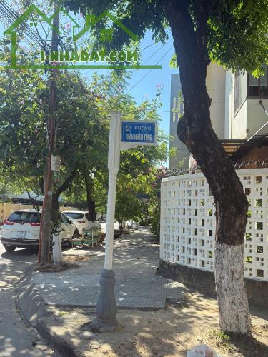Bán căn nhà 3 tầng tại vị trí quá đẹp Đường Trần Nhân Tông