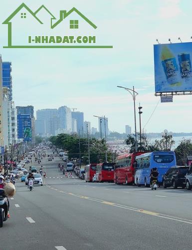 Cần bán 322m2 nhà 1 Trệt 1 Lầu mặt tiền Phan Chu Trinh, gần biển: giá 28 tỷ (TL)