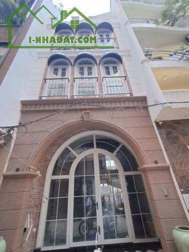BÁN GẤP Thủ Khoa Huân 46.5 tỷ Quận 1 Hồ Chí Minh =Diện tích 98.18m2 ( 4.55 x 21 m ), 4