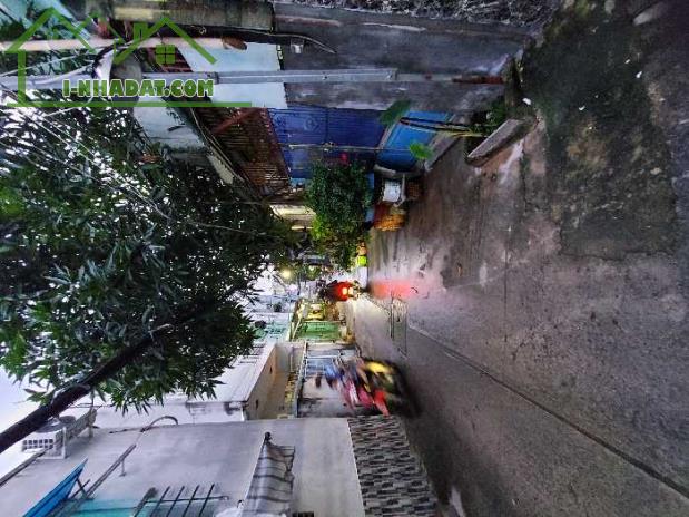Bán gấp nhà đẹp ở ngay Phú Định, xe hơi ngủ nhà, 60m2, hẻm cao ráo thông, SHR, nhỉnh 6 tỷ.