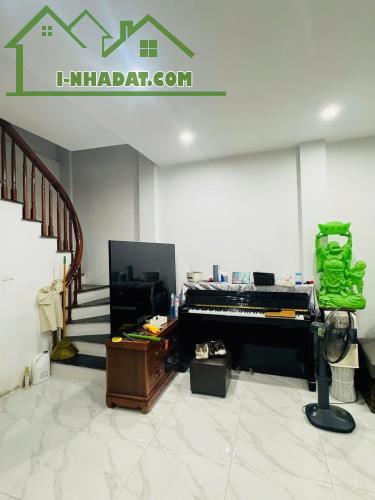 Bán nhà ngõ 100 Ngõ Khâm Thiên, diện tích 30/35m x 5 tầng, mặt tiền 6.7m, giá 6.5 tỷ - 1