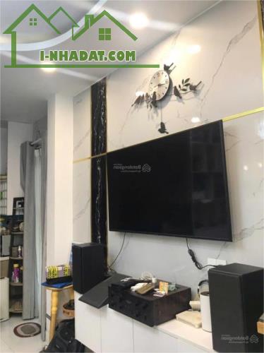 🏡 Bán nhà Hòa Hảo, Q.10, nội thất cao cấp, 8.x tỷ!