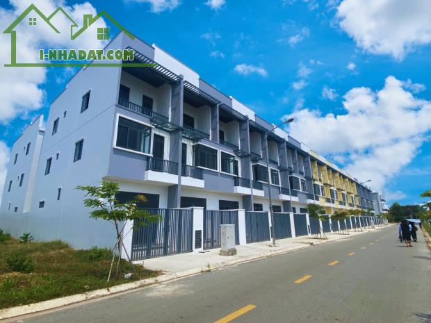 Nhà Phố Sát KCN Phước Đông – Trảng Bàng Tây Ninh – Sổ Riêng, Ở Ngay - Chỉ Cần Bỏ Ra 360 tr