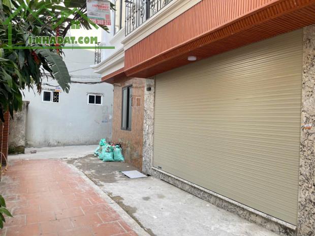 8 căn xây mới 6 tầng-8.2 tỷ ngõ 245 Định Công- Quận Hoàng Mai-60m ra chợ lớn oto tránh nha