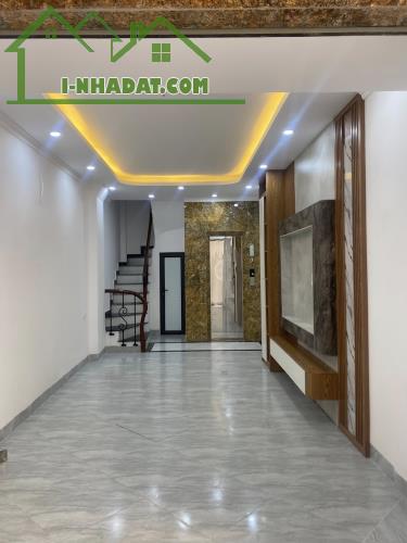8 căn xây mới 6 tầng-8.2 tỷ ngõ 245 Định Công- Quận Hoàng Mai-60m ra chợ lớn oto tránh nha - 2