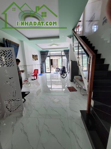 Nhà 2 tần lô 2 mặt tiền đường 22 Phước Long B TP. Thủ Đức