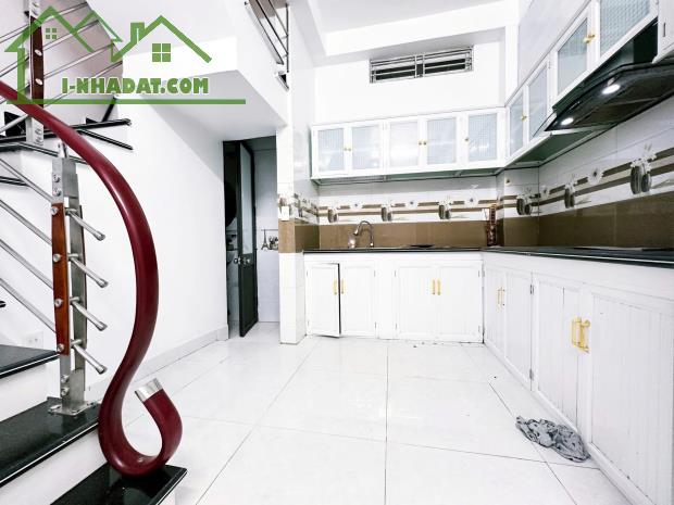 BÁN NHÀ LÂM TƯỜNG, TÔ HIỆU . Lê Chân. 2,39 tỷ, 5 tầng, 33,4 m. - 1