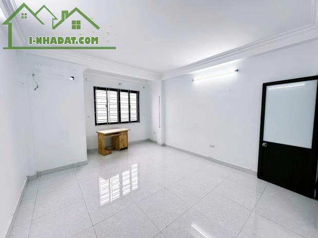 BÁN NHÀ LÂM TƯỜNG, TÔ HIỆU . Lê Chân. 2,39 tỷ, 5 tầng, 33,4 m. - 2