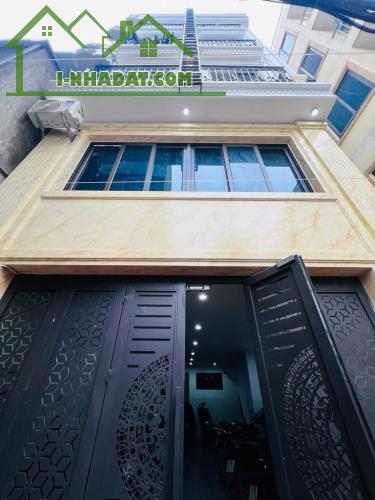 Tòa, CHDV Trần Cung 70m x 6T, mt 5,5m, ngõ thông, ô tô, 15p full Nt, PCCC đầy đủ 18,8 tỷ.